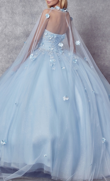 Formal dress - Picture 5 of 7